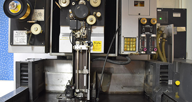 低速ワイヤーカット