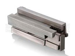 精密な放電部品