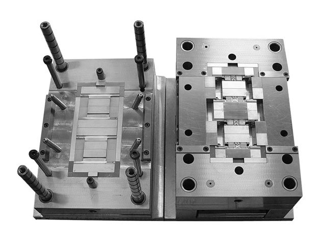 精密なプラスチック材料の金型
