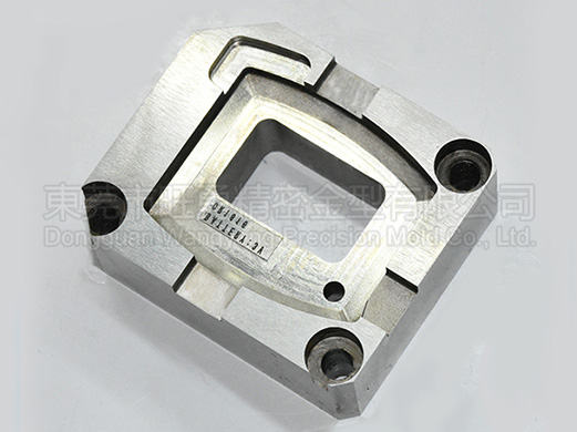 加工精密自動車用コネクタ金型パーツ